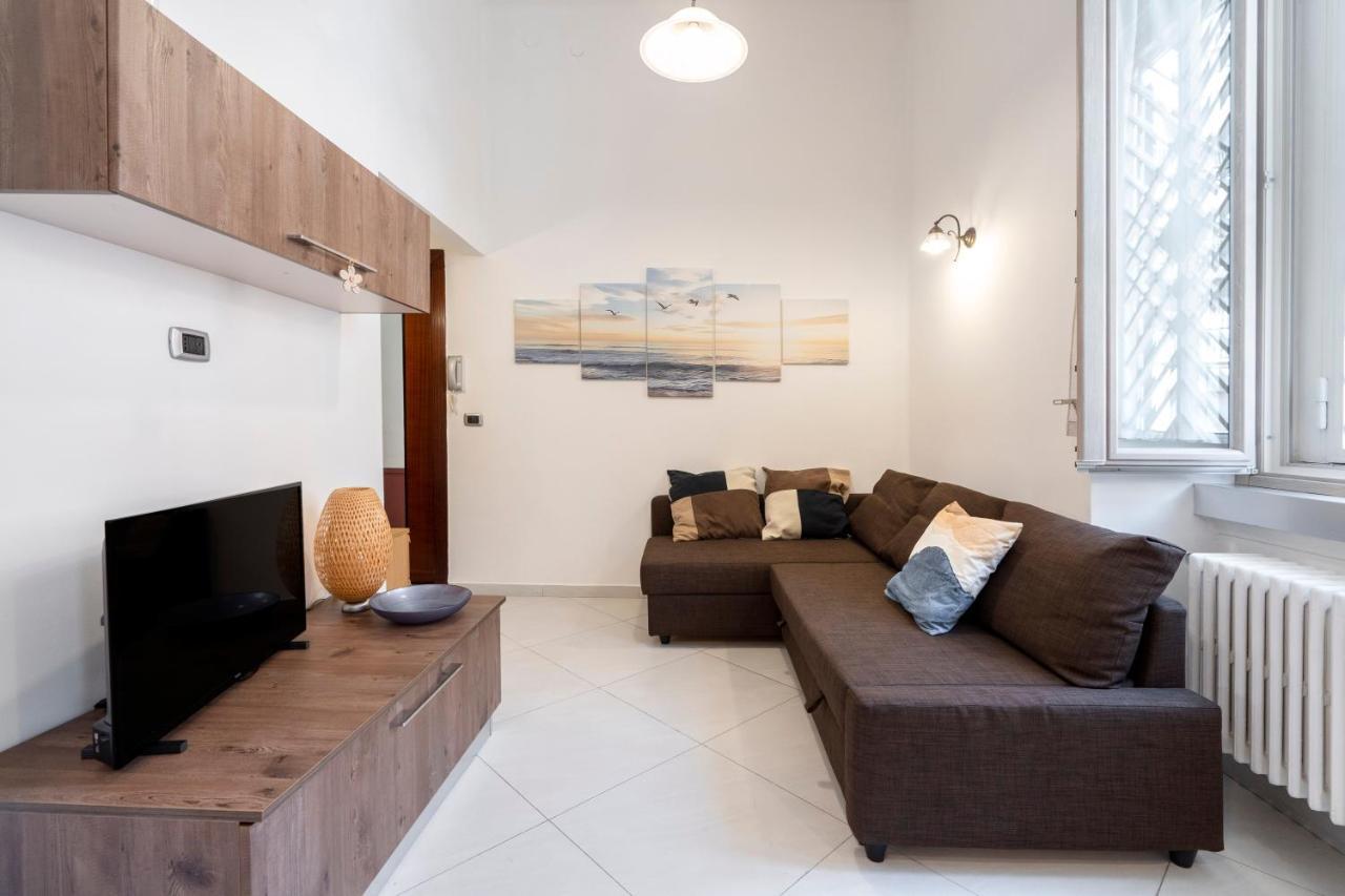 La Casa Di Gio - Stazione & Policlinico Apartment Бари Экстерьер фото