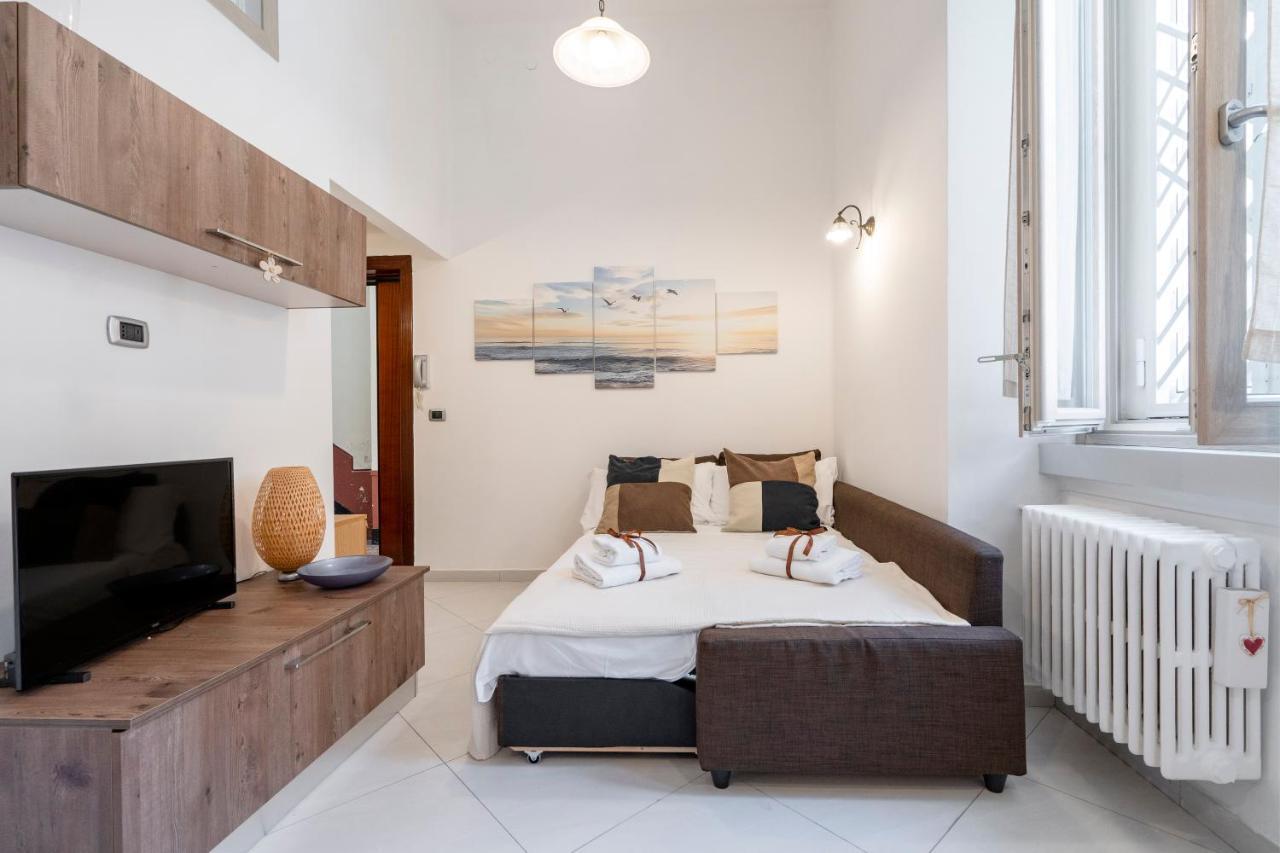 La Casa Di Gio - Stazione & Policlinico Apartment Бари Экстерьер фото
