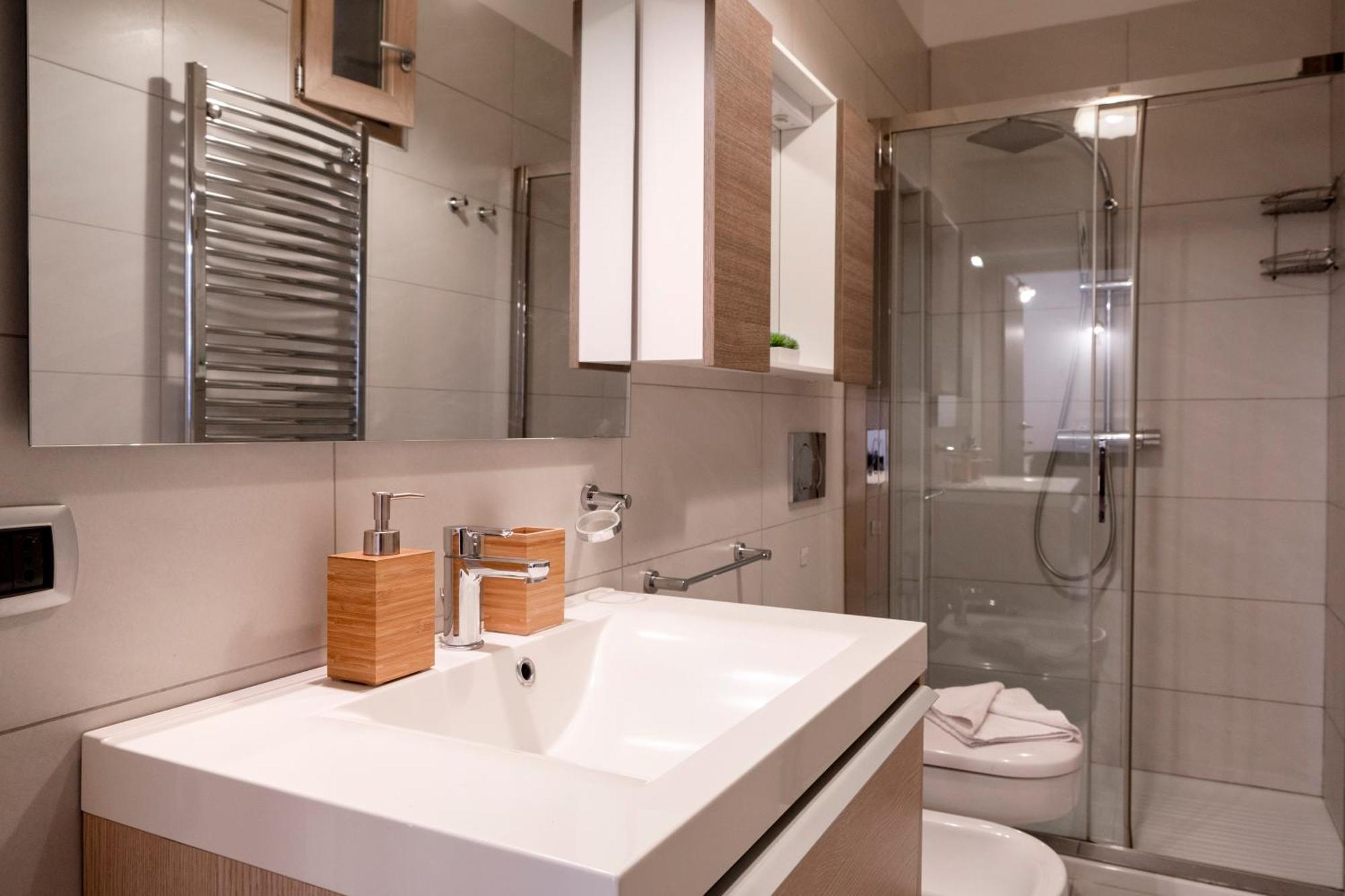 La Casa Di Gio - Stazione & Policlinico Apartment Бари Экстерьер фото